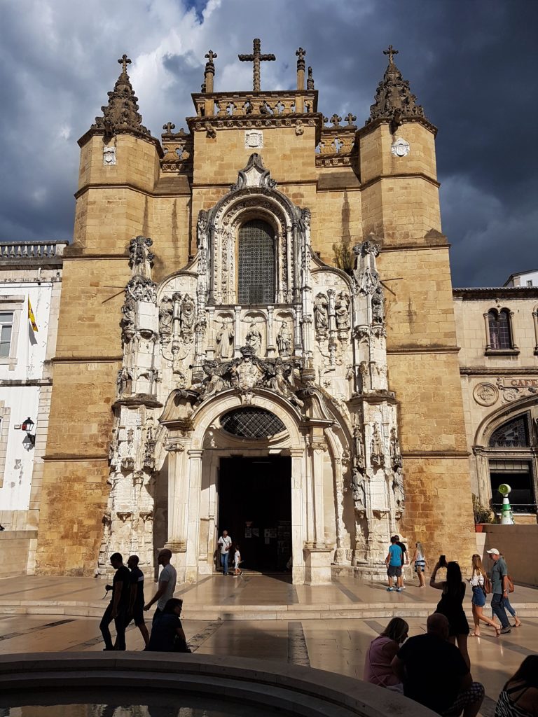 Les quartiers de la vieille cathédrale à Coimbra