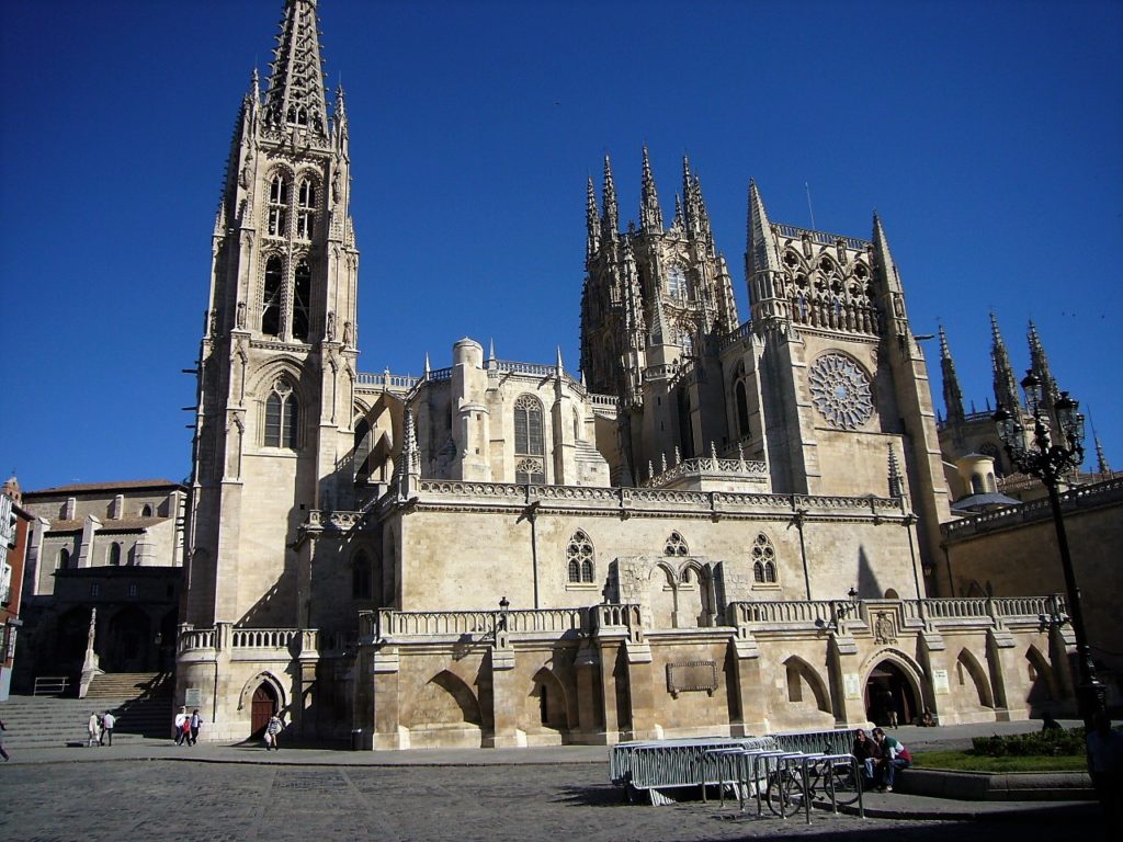 A Burgos, la cathédrale Santa Maria.  A l'intérieur, la tombe du Cid.