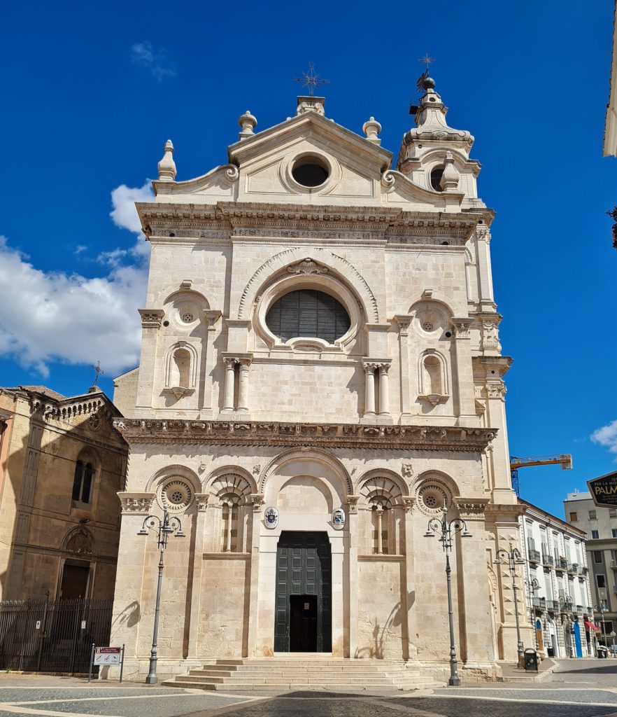 Le monument principal de Foggia est la cathédrale construite au XII siècle.