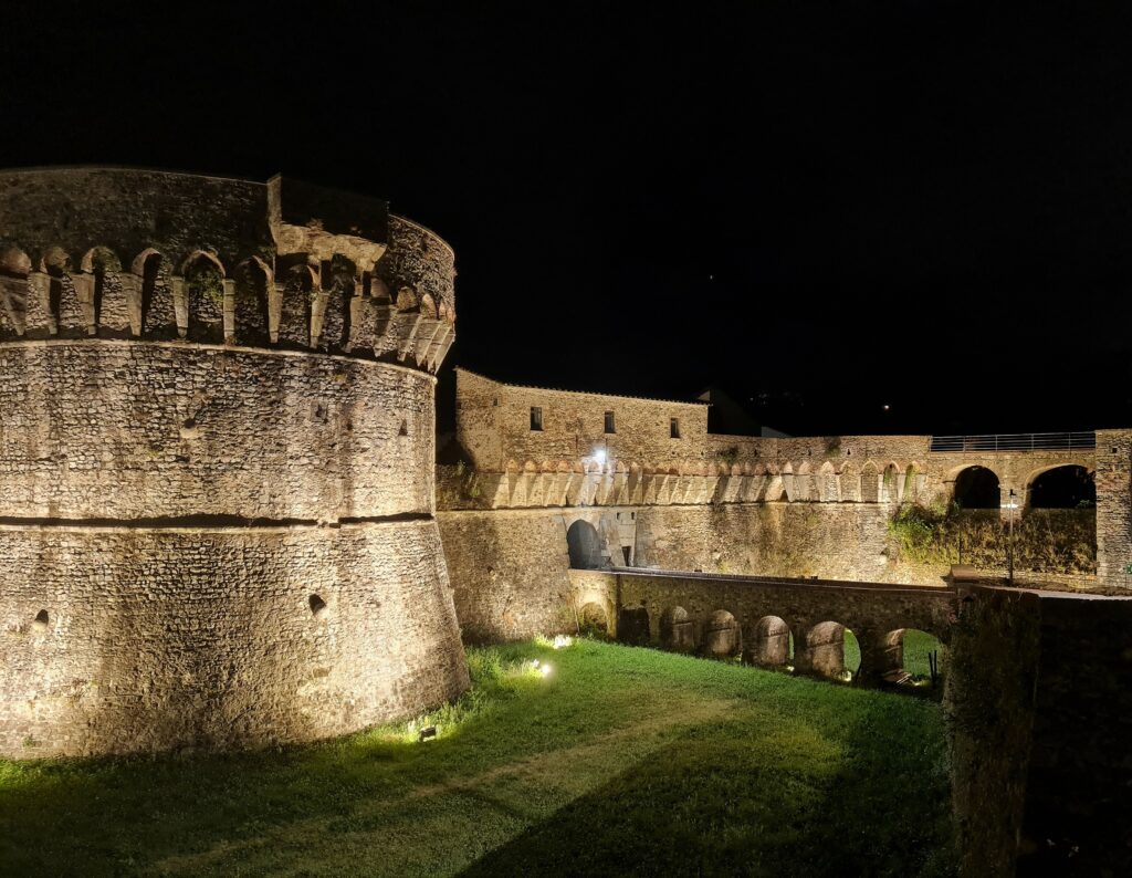 la Fortezza Firmafede à Saranza construite par Laurent le Magnifique en 1487